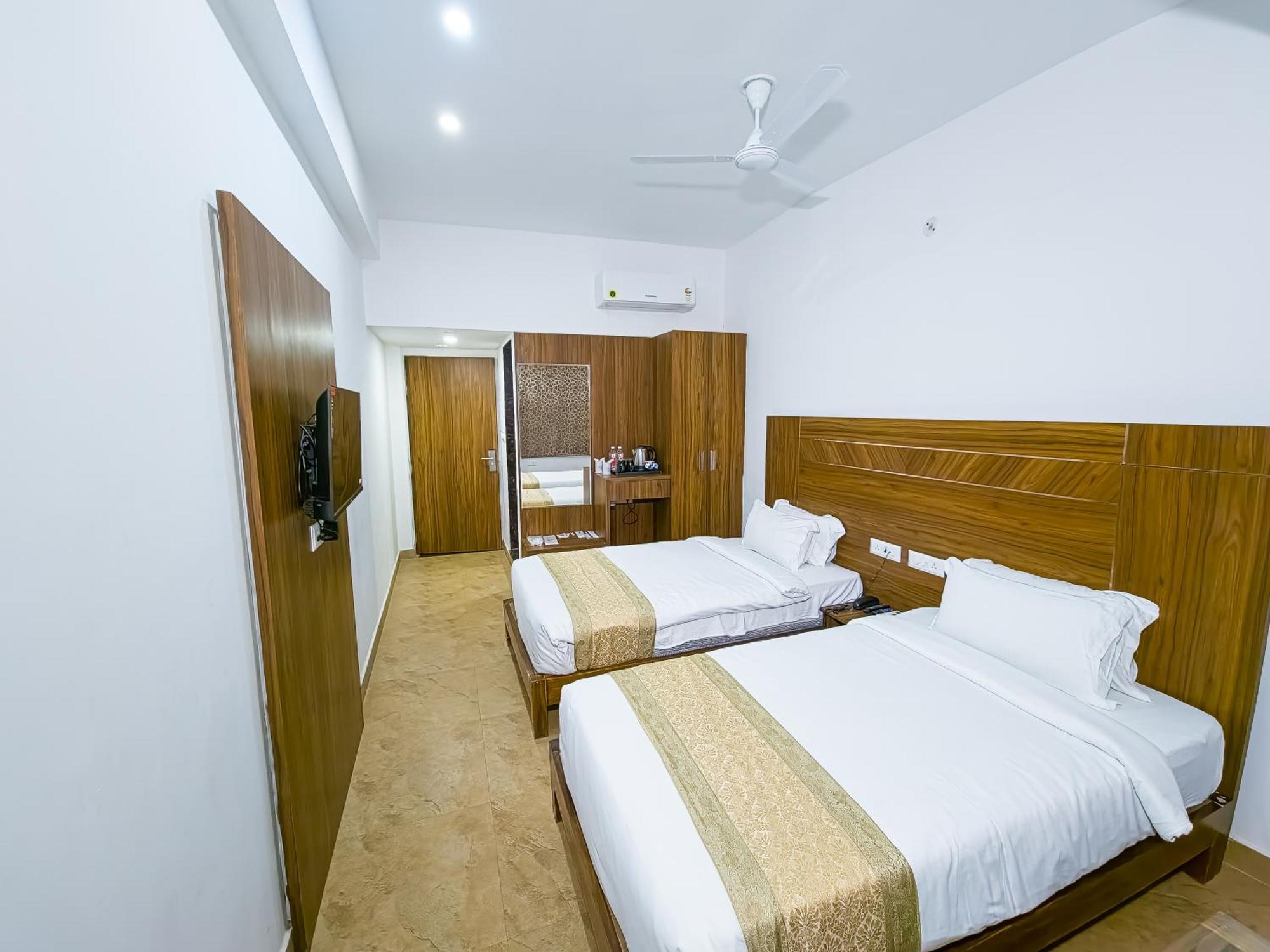 Amritara Ramila Kutir Hotel Ayodhya Екстериор снимка