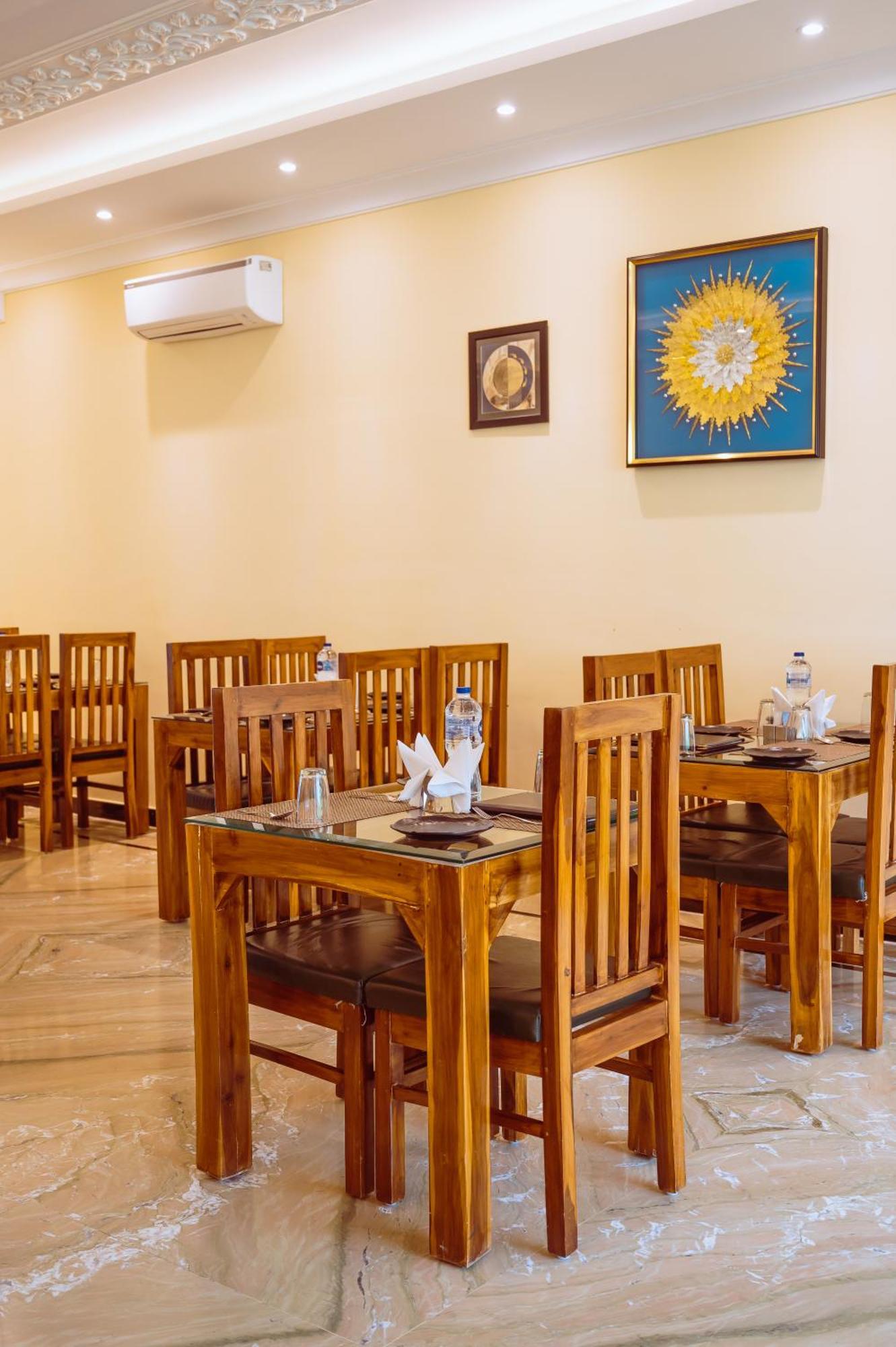 Amritara Ramila Kutir Hotel Ayodhya Екстериор снимка