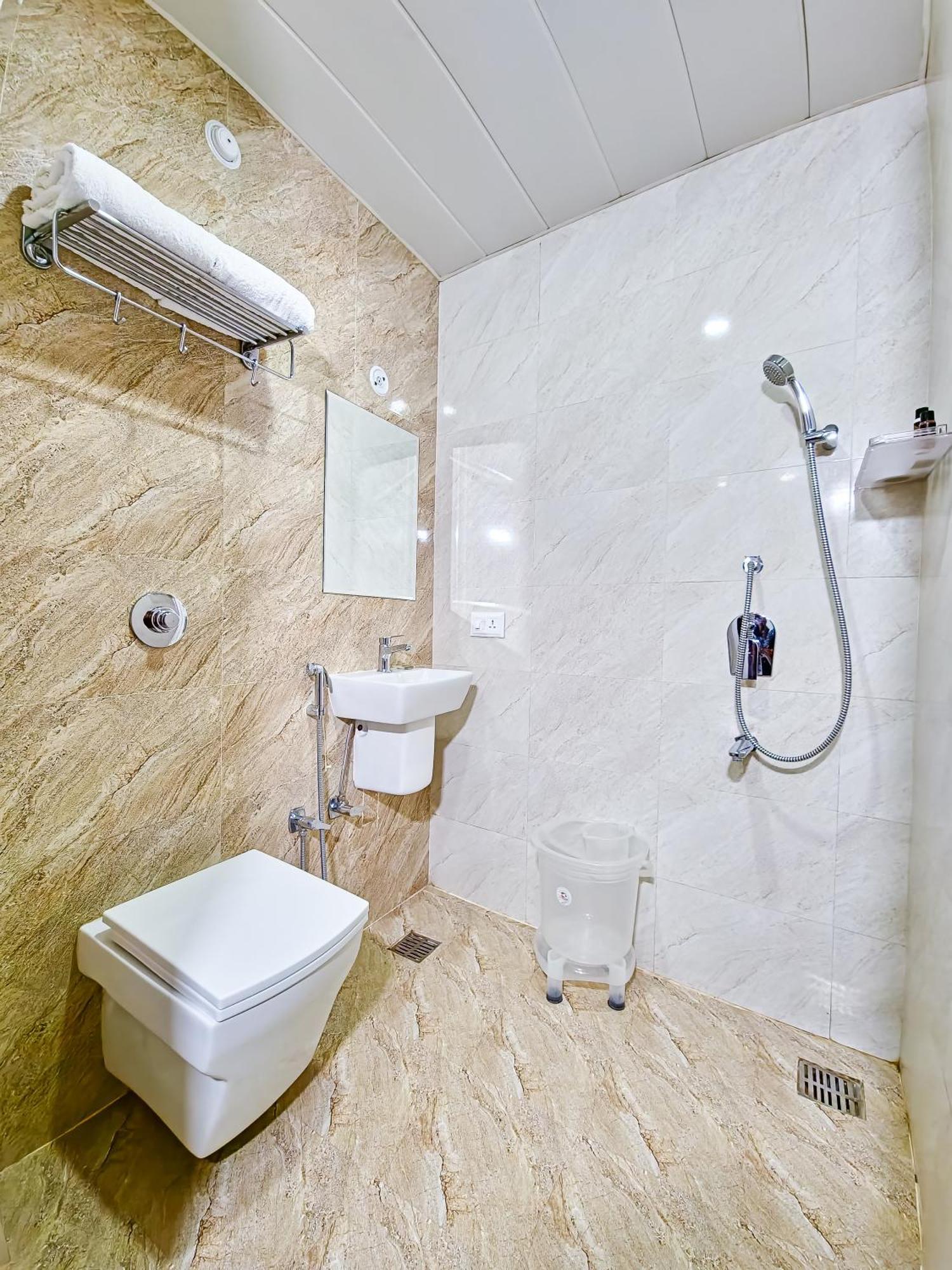 Amritara Ramila Kutir Hotel Ayodhya Екстериор снимка