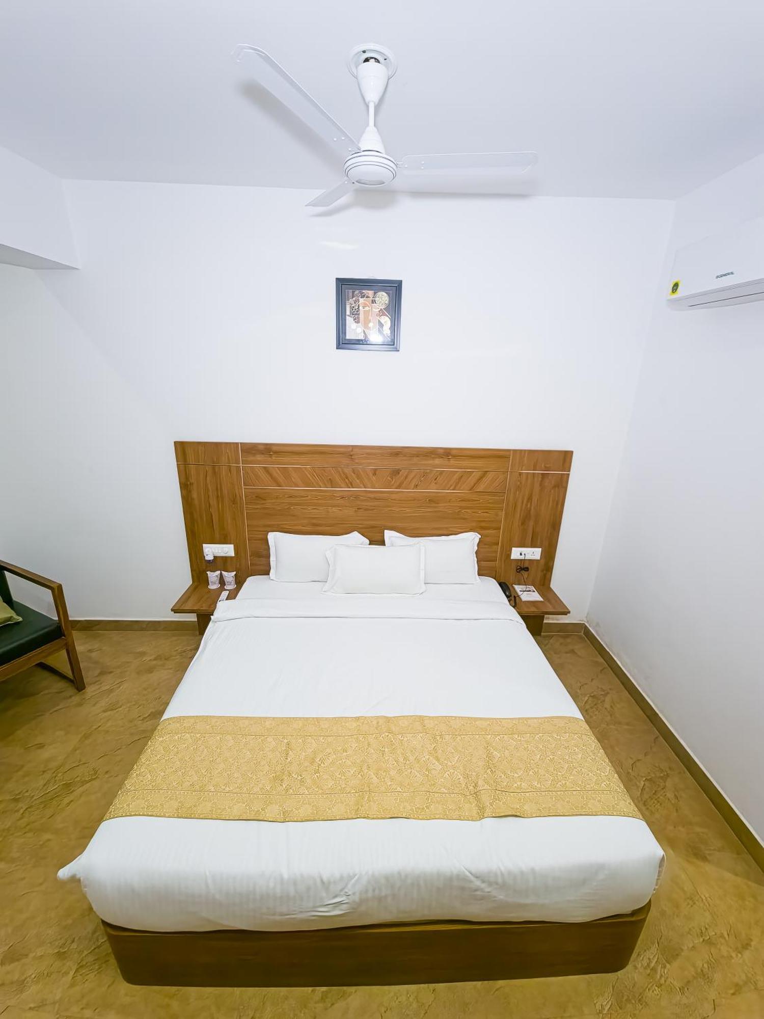 Amritara Ramila Kutir Hotel Ayodhya Екстериор снимка