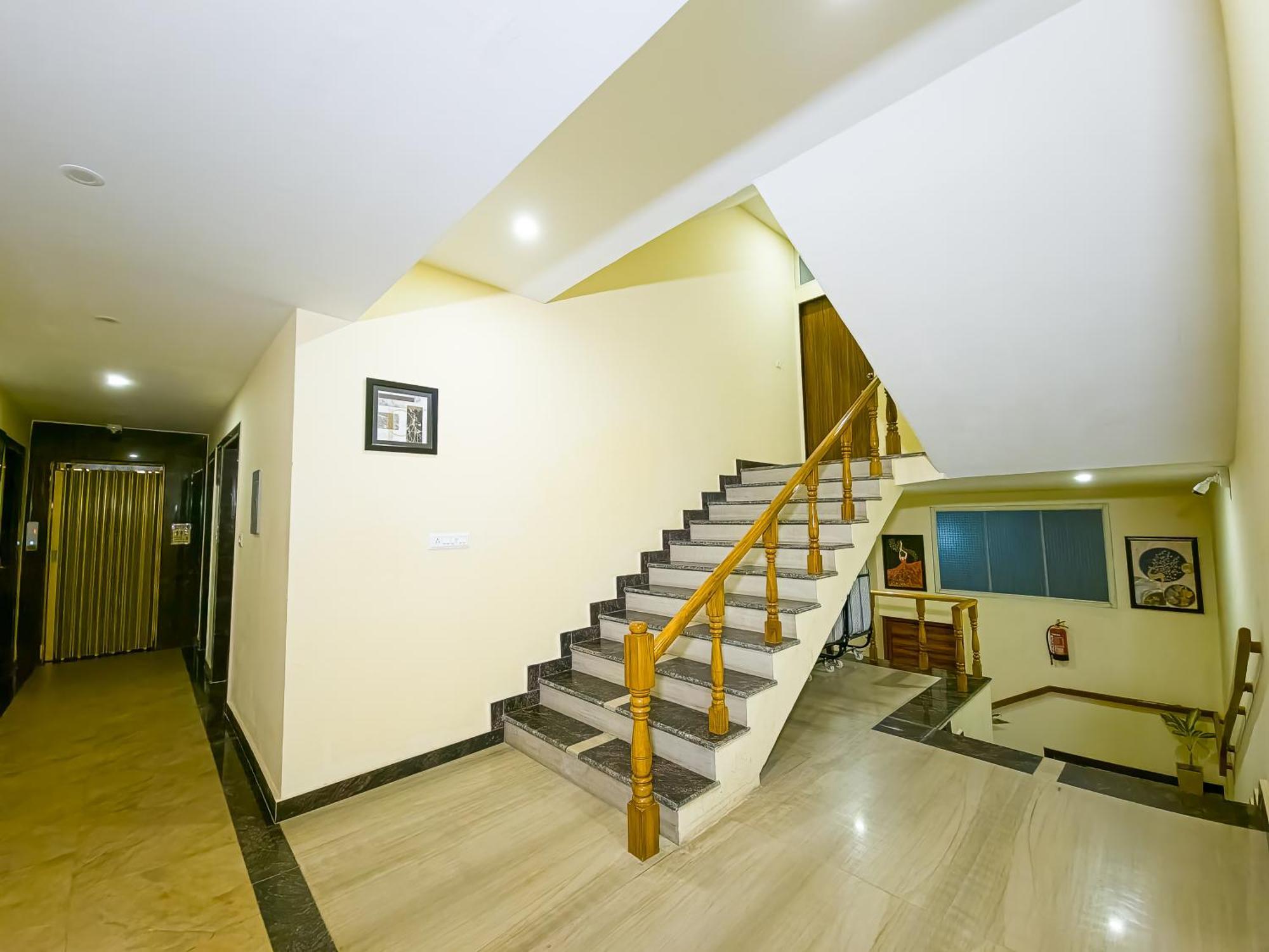 Amritara Ramila Kutir Hotel Ayodhya Екстериор снимка