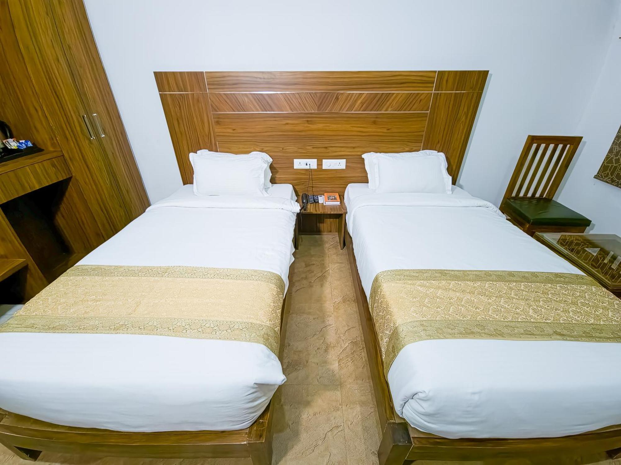Amritara Ramila Kutir Hotel Ayodhya Екстериор снимка
